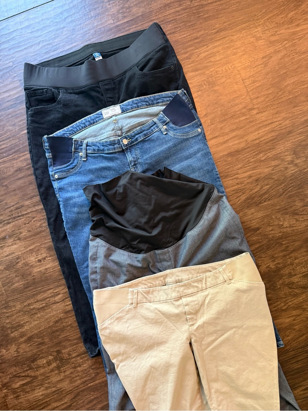 Maternity pants bundle - Picture 2 of 13